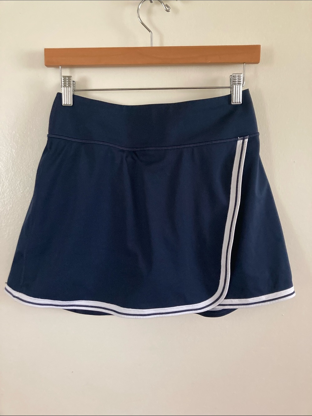 Athleta Navy Skort with White Contrast Trim